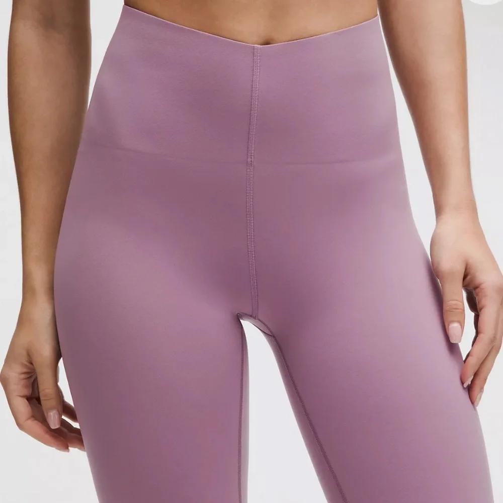 lululemon Glow Up Super-High-Rise Tight 28" size 6 - Picture 4 of 10